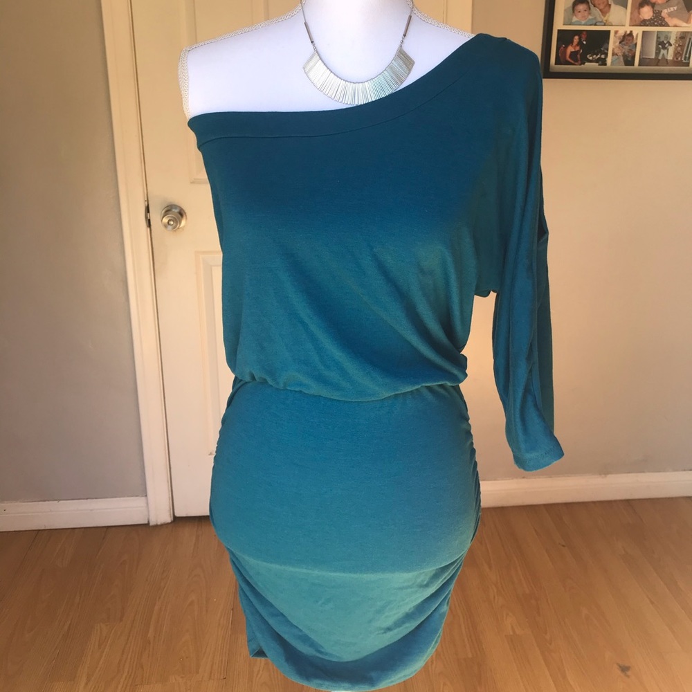 One sleeve dress